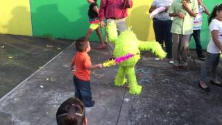 Piñatas Divertidas [upl. by Schwerin]