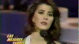 Hacer el amor con otro  Alejandra Guzman Galardon a los Grandes 1991 [upl. by Aynotak988]