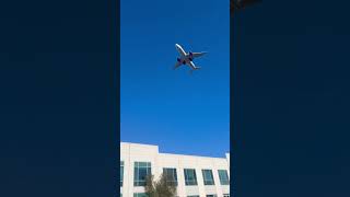 United 777200 landing at iad in crosswinds [upl. by Couchman]