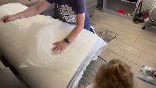 Vesgantti Queen mattress review  Unboxing this mattress set up review 12 inch mattress [upl. by Fraase]