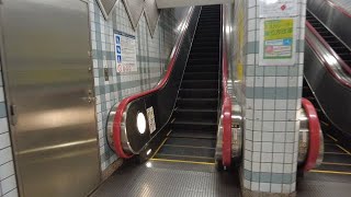 南北線乗り換え東西線 飯田橋駅から 3X エスカレーター 2X エレベーター 九段下駅にて乗り換え半蔵門線押上方面ホームへ [upl. by Bob]