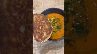 Sopa de tomate con grilled cheese [upl. by Suzzy]