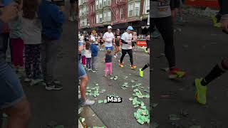 Esta MENINA vai fazer algo MUITO FOFO durante essa CORRIDA 😨 [upl. by Naruq]