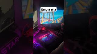 Les fumeurs gaming tech gamer keyboard fortnite [upl. by Etnoved70]