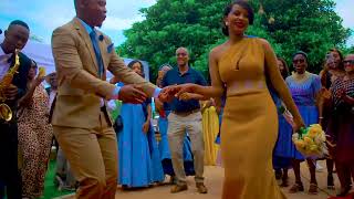 Benjiebest Sax  Aruri Lo Boleletse Malome  Official Performance At A Weeding [upl. by Atselec]