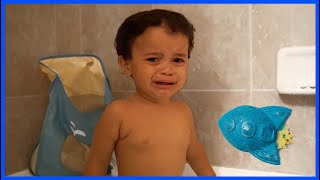 TODDLER WAS TERRIFIED BY A BATH BOMB [upl. by Laurens449]