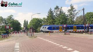 Spoorwegovergang Vught 😍4K😍  Dutch railroad crossing [upl. by Heidi709]