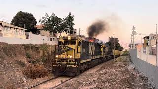 Trem de carga geral da MRS Logística próximo ao pátio do Barreiro em Belo Horizonte [upl. by Dnalerb]