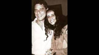 Chico Buarque e Maria Bethânia  Vai Levando ao vivo [upl. by Eecak]