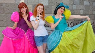 Meeting Anastasia and Drizella in the Magic Kingdom ✨ Walt Disney World 2017 [upl. by Assiroc]