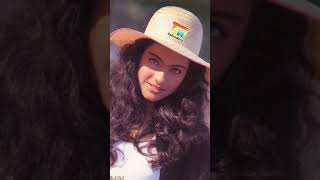 jaati hoon main bollywoodsongs whatsappstatus kajol hindisong [upl. by Cullie]