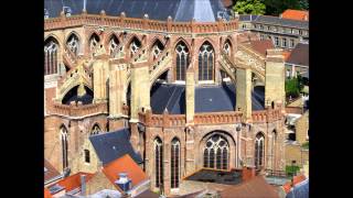 Veurne SintNiklaaskerk automatische melodieën beiaard  angelusluiden [upl. by Akired]