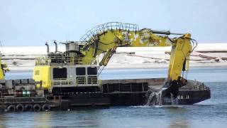 Liebherr P995 Litronic amp CAT 980G auf der Maasvlakte2 [upl. by Eciralc]