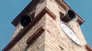 le campane della chiesa di san Niccolo a Cecina di Larciano suonate per il funerale [upl. by Rabka235]