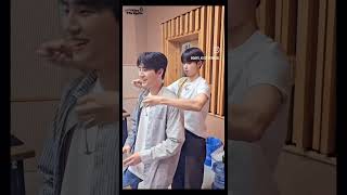 a gift from Dongpyo for YoungD 데이식스 성진 영케이 원필 도운 데이식스 성진 영케이 원필 도운 dongpyo youngk [upl. by Zela556]