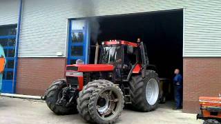 Case IH 1455 XL voor de waterrem [upl. by Akcirre161]