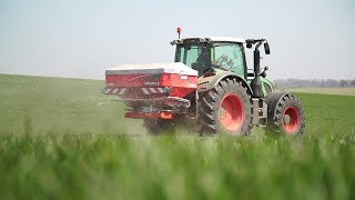 KUHN New AXIS series 2  Fertiliser Spreaders In action [upl. by Akirahc]