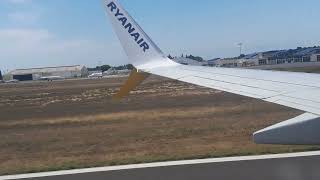 Béziers airport vanuit Ryanair vliegtuig [upl. by Allesig]