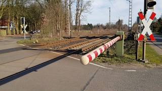 Bahnübergang Lunestedt Reithornsweg  Railroad Crossing  Spoorwegovergang [upl. by Dressler]