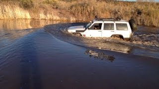 Jeep Cherokee XJ Under Water Four Wheeling Tonto Creek Arizona [upl. by Ancelin]