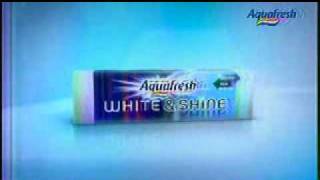 DENTIFRICO AQUAFRESH WHITE JUN 2011 [upl. by Eigger]