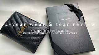 YSL ZIPPED BIFOLD WALLET IN GRAIN DE POUDRE EMBOSSED LEATHER Wear amp Tear Review amp What Fits [upl. by Kinsler118]