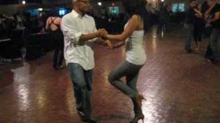 Bachata Dominican Style Nino y Kelly [upl. by Aihtniroc]