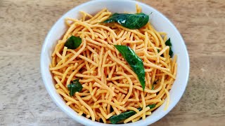 ஓமப்பொடி  Omapodi  Besan Sev  தீபாவளி பலகாரம்  Diwali Palagaram  HowToMake Snacks Recipe Tamil [upl. by Yelrahc930]