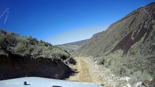 Jeep JKU  crawl down to Indian hot springs from the east [upl. by Nnil79]