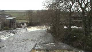 The Walking Englishman  Wensleydale Raydale and Semer Water Part 12 Powerful River Bain [upl. by Lenoj]