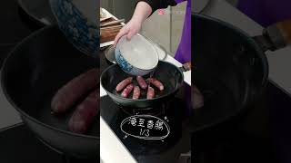 用鐵鍋快速做出夜市小吃 鐵鍋料理 夜市小吃 吳葉食堂 大腸包小腸 [upl. by Ylicic594]