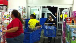 First people through the doors Pearlridge Toys R Us [upl. by Ecargyram]