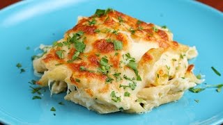 Cheesy Chicken Alfredo Pasta Bake [upl. by Eenar567]