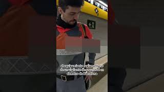 El equipamiento de un vigilante de seguridad en el metro de Barcelona [upl. by Eigriv]