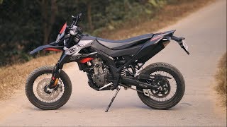 APRILIA SX 125  Review [upl. by Iana]