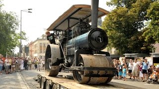 Steamroller rides  Steam Engine in Action [upl. by Bowlds696]