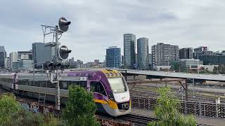 vlocity n setsxpt and R761 with A66 at North Melbourne stations [upl. by Aliekahs536]