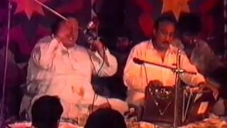 Tumhe Dillagi Bhool Jani Padegi by Nusrat Fateh Ali Khan Very Old Live Rare Video [upl. by Eitten]