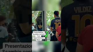 Tifoso Juve rimorchia una napoletana durante la partita 😂🫶 [upl. by Maxia490]