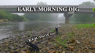 METAL DETECTING Early Morning DIG with the Minelab Equinox 600 Metal Detector [upl. by Adnowal]