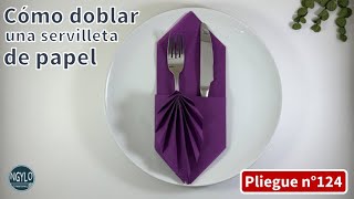 Cómo doblar una servilleta de papel para cubiertos con un pliegue lateral en forma de hoja [upl. by Atreb]