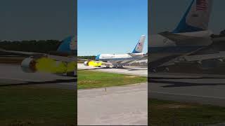 United States Air Force One Emergency Engine Fire on landing [upl. by Nailluj]