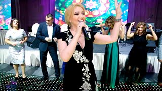 Adriana Ochisanu LIVE la Nunta Anului 2019  Capitoles Park [upl. by Morry]