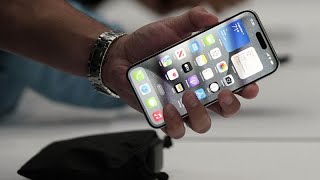 Apple intègre le port de chargement universel liPhone 12 retiré du marché français [upl. by Birchard650]