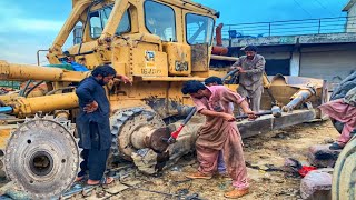 Amazing Repairing Process Of Broken Sprocket Wheel Of Caterpillar  Dozer Final Drive Restoration [upl. by Rehtse]