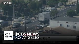 Carjacking suspect in box truck leads police on pursuit through South LA [upl. by Ziladnerb]