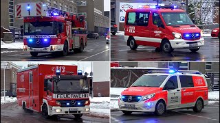 Einsatzfahrten im Schnee  Berufs amp Freiwillige Feuerwehr Aachen amp Rettungsdienst Städteregion [upl. by Erinn]