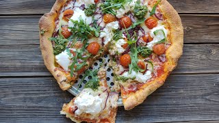 pizza casera con pesto tomates y burrata🍕🍕🍕pizza pizzarecipe pizzalover pizzalovers pizzatime [upl. by Alexander]