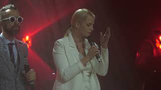 Linas Adomaitis  Mylėt nelengva feat Inga Jankauskaitė Live 20 metų scenoje [upl. by Nwahsir]