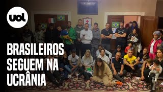 Guerra na Ucrânia Agoniados jogadores brasileiros pedem proteção para deixar bunker [upl. by Critchfield]